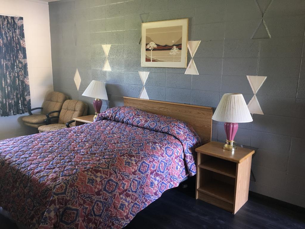 Budget Inn Motel 우드번 외부 사진