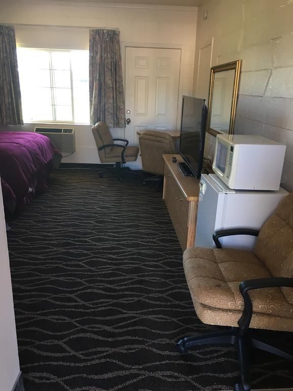 Budget Inn Motel 우드번 외부 사진
