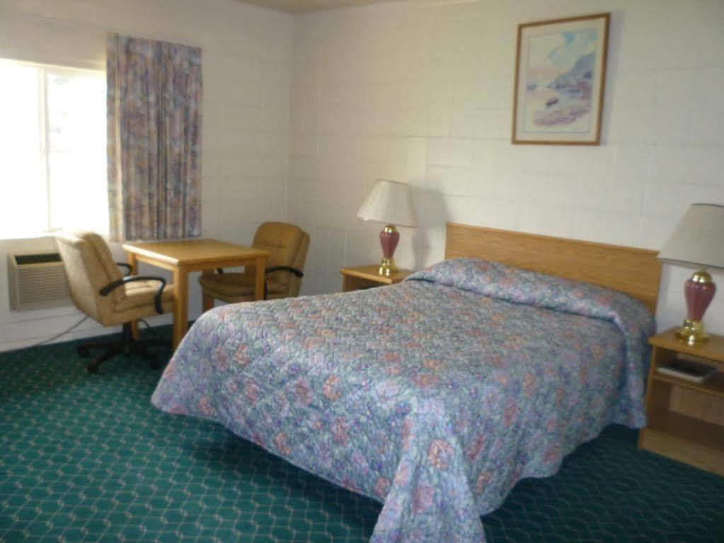 Budget Inn Motel 우드번 외부 사진